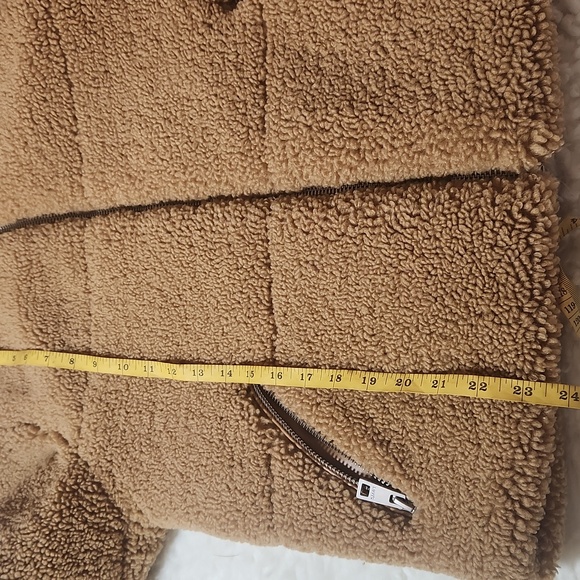 NWOT Levi's Women's Breanna Puffer Jacket Sz S Chestnut SOLD OUT Online - Picture 14 of 14